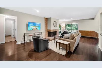1066 Shermer Road #11, Northbrook, IL 60062 - Photo 3