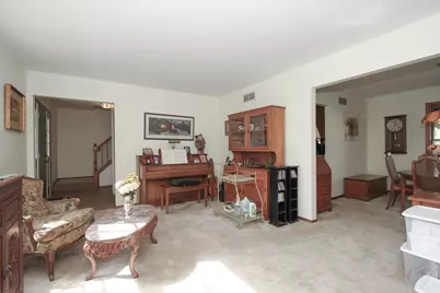 586 Liberty Avenue, South Elgin, IL 60177 - Photo 5