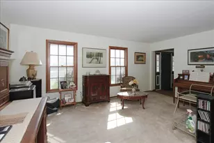 586 Liberty Ave, South Elgin, IL 60177 - Photo 3