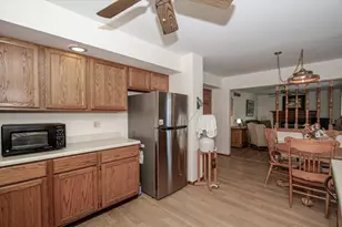 586 Liberty Ave, South Elgin, IL 60177 - Photo 9