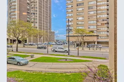6300 N Sheridan Road #204, Chicago, IL 60660 - Photo 11