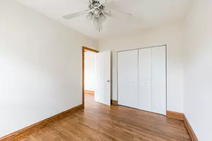 3516 N Lawndale Ave, Chicago, IL 60618 - Photo 11
