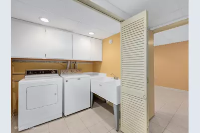 2S663 Avenue Normandy East, Oak Brook, IL 60523 - Photo 25