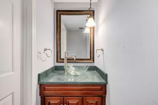 2S663 Ave Normandy E, Oak Brook, IL 60523 - Photo 13