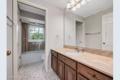 2S663 Avenue Normandy East, Oak Brook, IL 60523 - Photo 19