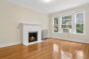 1057 W Berwyn Ave, Chicago, IL 60640 - Photo 3