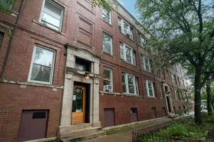 1057 W Berwyn Ave, Chicago, IL 60640 - Photo 1