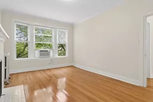 1057 W Berwyn Ave, Chicago, IL 60640 - Photo 5