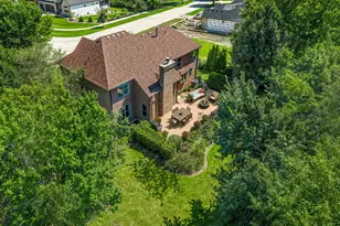 621 Sheffield Cir, Sugar Grove, IL 60554 - Photo 5
