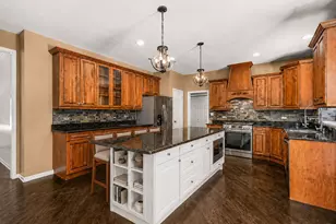 621 Sheffield Cir, Sugar Grove, IL 60554 - Photo 13