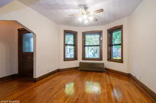 1723 W Balmoral Ave, Chicago, IL 60640 - Photo 3
