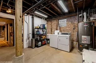 1723 W Balmoral Ave, Chicago, IL 60640 - Photo 15