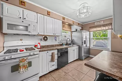 249 W Butterfield Road, Elmhurst, IL 60126 - Photo 7