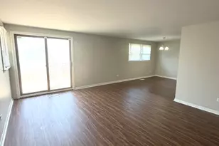 16767 Sunset Ridge Dr, Country Club Hills, IL 60478 - Photo 3