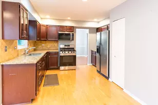 901 Providence Ln, Buffalo Grove, IL 60089 - Photo 15