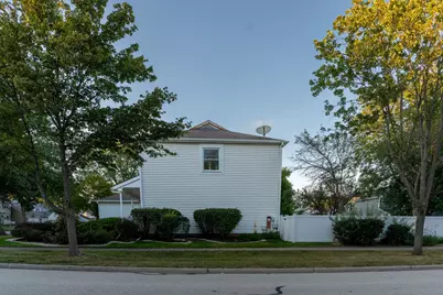 901 Providence Lane, Buffalo Grove, IL 60089 - Photo 3