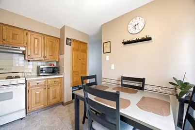 1074 Bristol Court, Streamwood, IL 60107 - Photo 5