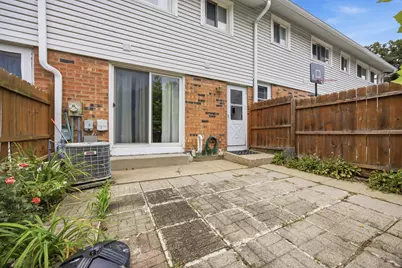 1074 Bristol Court, Streamwood, IL 60107 - Photo 19