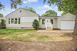 517 E Payson St, Pontiac, IL 61764 - Photo 5