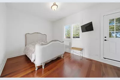 952 N Racine Avenue, Chicago, IL 60642 - Photo 13