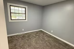 2355 Coach and Surrey Ln, Aurora, IL 60506 - Photo 9