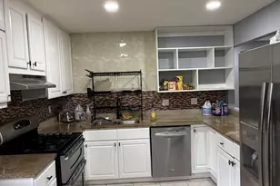 2355 Coach and Surrey Ln, Aurora, IL 60506 - Photo 5