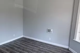 8211 S Escanaba Ave, Chicago, IL 60617 - Photo 15