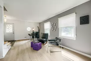4511 Crab Orchard Dr, Hoffman Estates, IL 60192 - Photo 3