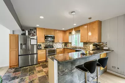 4511 Crab Orchard Drive, Hoffman Estates, IL 60192 - Photo 11