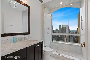 55 E Erie St, Chicago, IL 60611 - Photo 25
