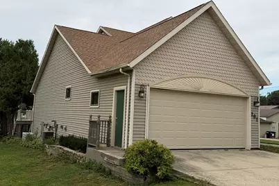 101 E Provost Street, Lena, IL 61048 - Photo 3