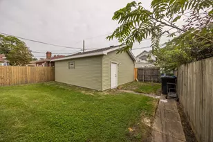7617 S Crandon Ave, Chicago, IL 60649 - Photo 29