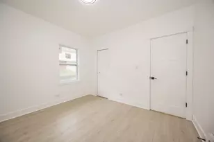 7617 S Crandon Ave, Chicago, IL 60649 - Photo 21
