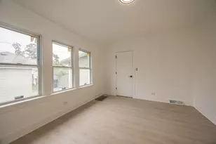 7617 S Crandon Ave, Chicago, IL 60649 - Photo 19