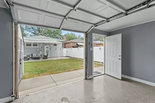 9528 S Manistee Ave, Chicago, IL 60617 - Photo 21