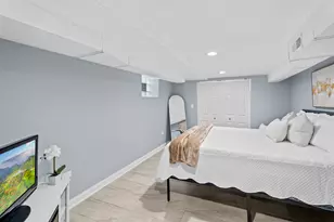 9528 S Manistee Ave, Chicago, IL 60617 - Photo 13