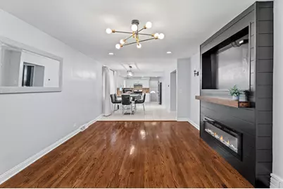 9528 S Manistee Avenue, Chicago, IL 60617 - Photo 3