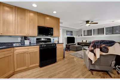 1133 W Grace Street #G, Chicago, IL 60613 - Photo 9