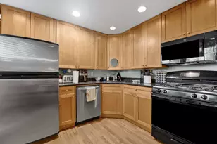1133 W Grace St, Chicago, IL 60613 - Photo 11
