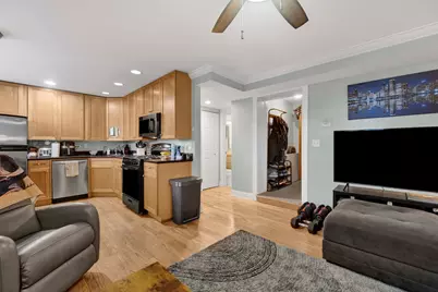 1133 W Grace Street #G, Chicago, IL 60613 - Photo 5