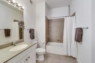 420 E Waterside Dr, Chicago, IL 60601 - Photo 19