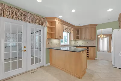 1136 Chateaugay Avenue, Naperville, IL 60540 - Photo 7