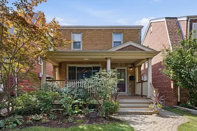 5338 N Newcastle Avenue, Chicago, IL 60656 - Photo 1