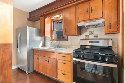 121 S Fordham Avenue, Aurora, IL 60506 - Photo 9