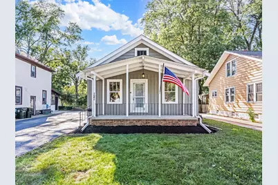 121 S Fordham Avenue, Aurora, IL 60506 - Photo 1