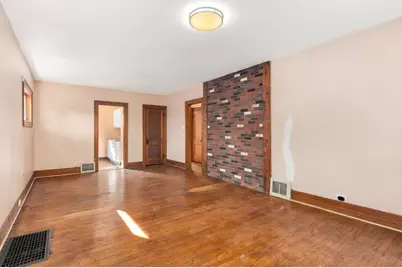 121 S Fordham Avenue, Aurora, IL 60506 - Photo 5