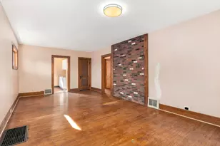 121 S Fordham Ave, Aurora, IL 60506 - Photo 5