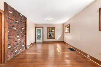 121 S Fordham Avenue, Aurora, IL 60506 - Photo 3