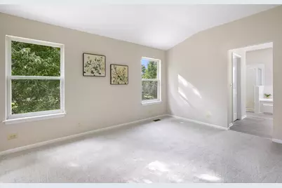 18153 W Banbury Drive, Gurnee, IL 60031 - Photo 17