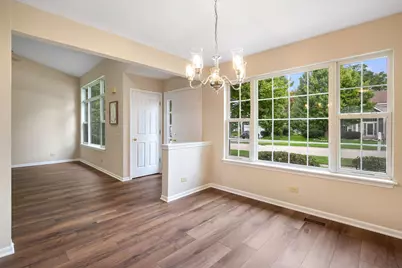 18153 W Banbury Drive, Gurnee, IL 60031 - Photo 9